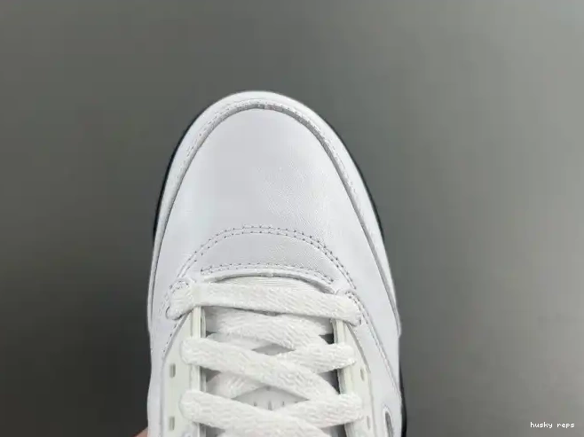 Rep Husky DD0587-110 'WHITE RETRO 5 BLACK' JORDAN AIR 0501